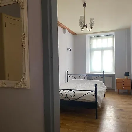 Апартаменти Vintage Charm *